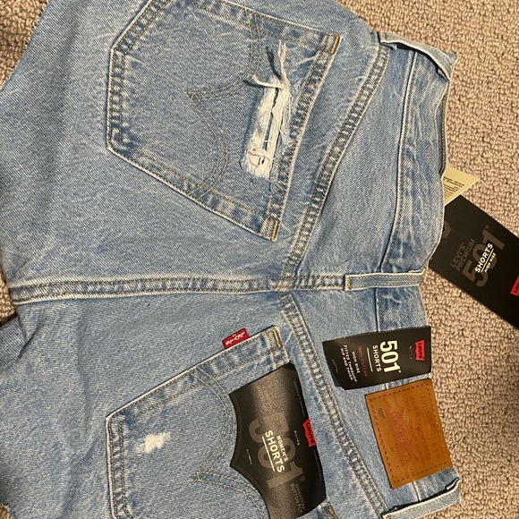 Levi’s 501 high rise shorts - Picture 3 of 4